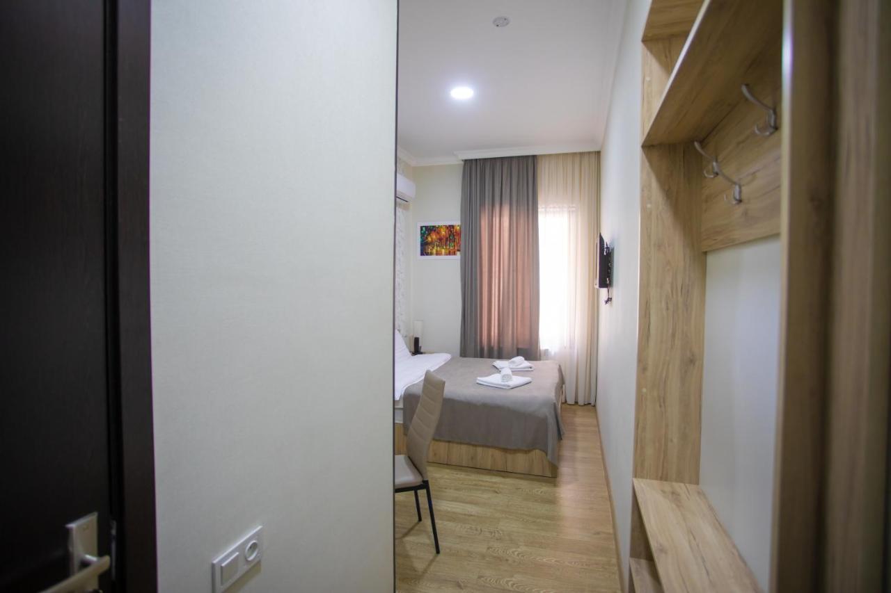 Peradia Hotell Kutaisi Exteriör bild