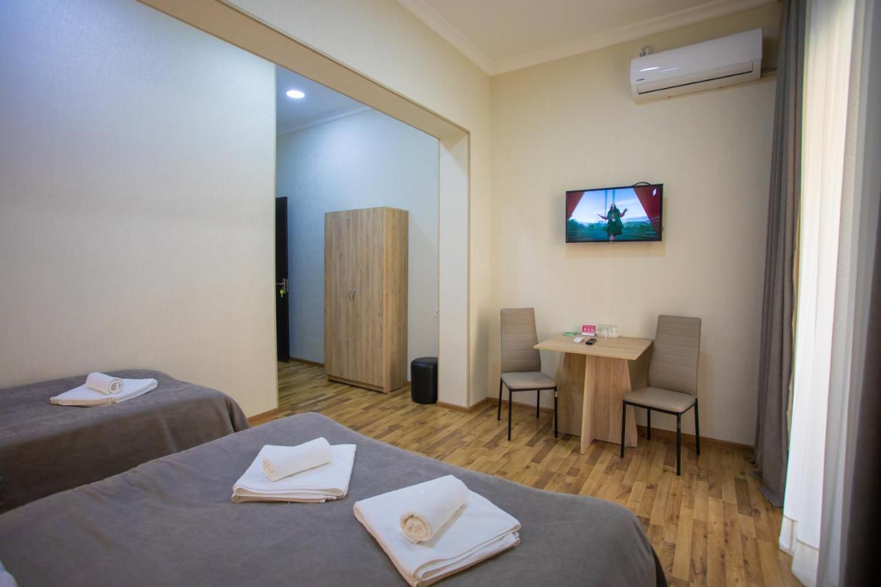 Peradia Hotell Kutaisi Exteriör bild