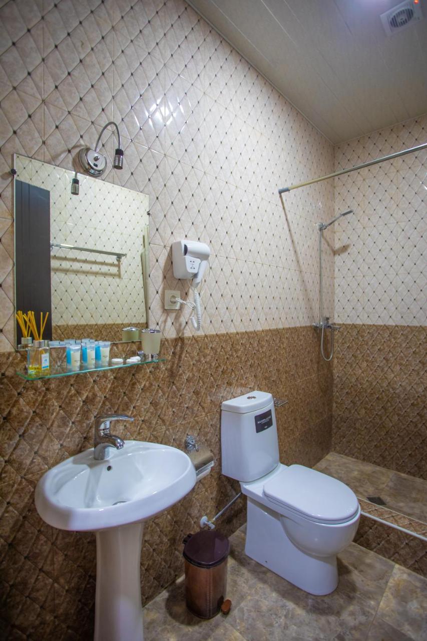 Peradia Hotell Kutaisi Exteriör bild