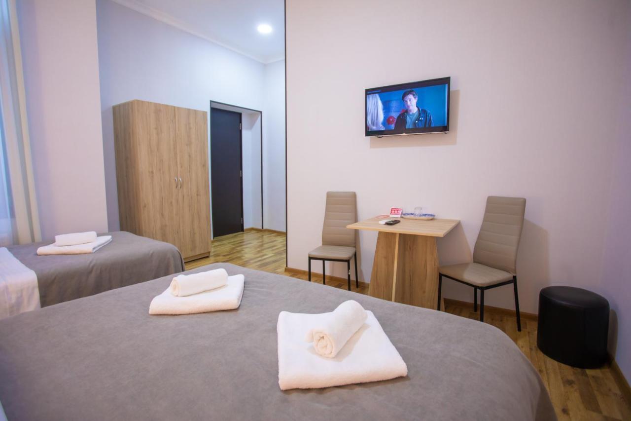 Peradia Hotell Kutaisi Exteriör bild